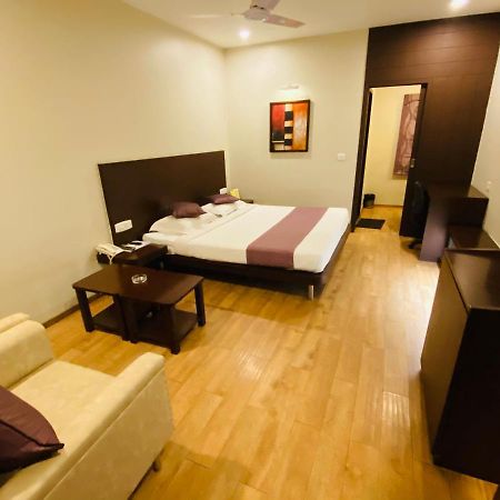 Hotel Saluja Residency Siliguri Exteriér fotografie