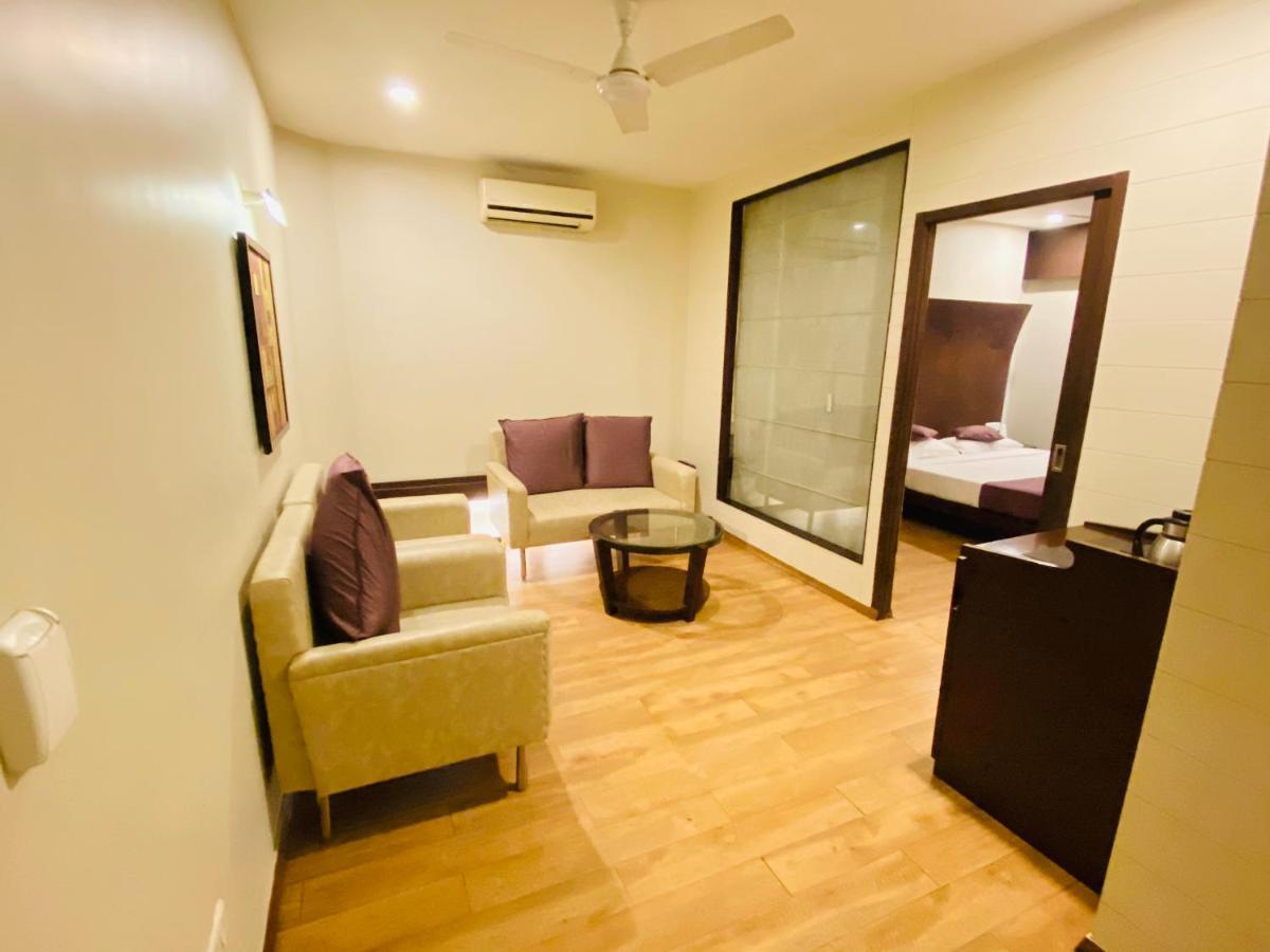 Hotel Saluja Residency Siliguri Exteriér fotografie